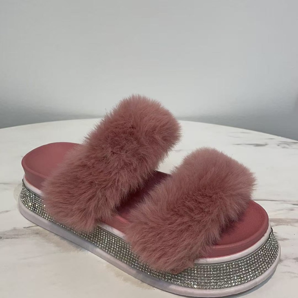PLATFORM WITH STONE  FUR SLIPPERS ds28